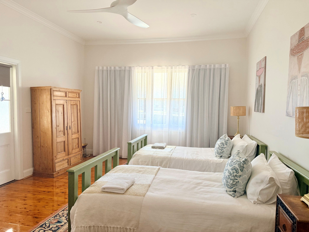 Bedroom 2 - 2 x King Singles