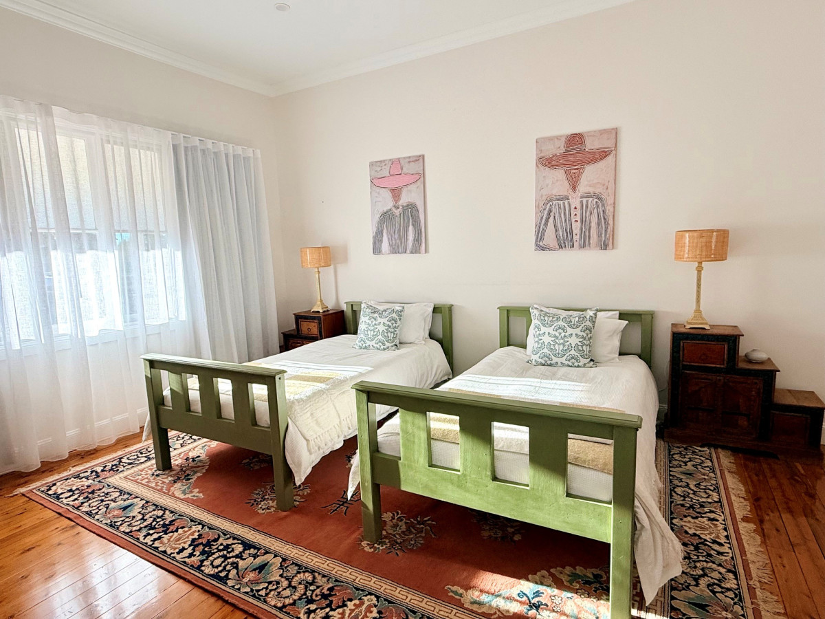 Bedroom 2 - 2 x King Singles
