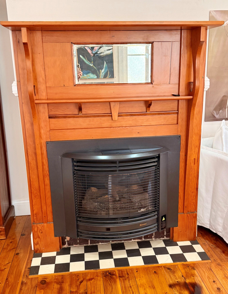 Lounge Area Fireplace